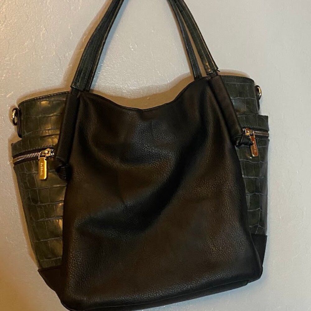 Black Gussaci Black Tote Handbag Large Purse Gold Hardware Multi Pockets
